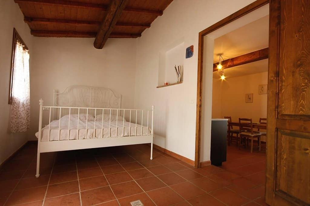 Villa Con Piscina 10 Posti Letto, L'Oliveta Di Rivalto Chianni Exterior foto
