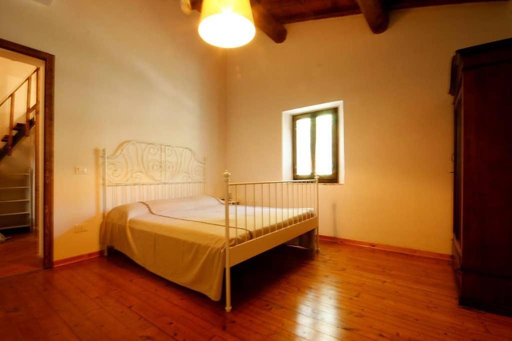 Villa Con Piscina 10 Posti Letto, L'Oliveta Di Rivalto Chianni Exterior foto